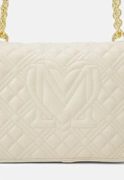 Miglior prezzo 💯 Love Moschino QUILTED CHAIN SHOULDER BAG - Borsa A Mano - Off-white, Donna ⭐ -Vendite Love Moschino 1abd60220f1d4dc3867c57a53d4e54e3