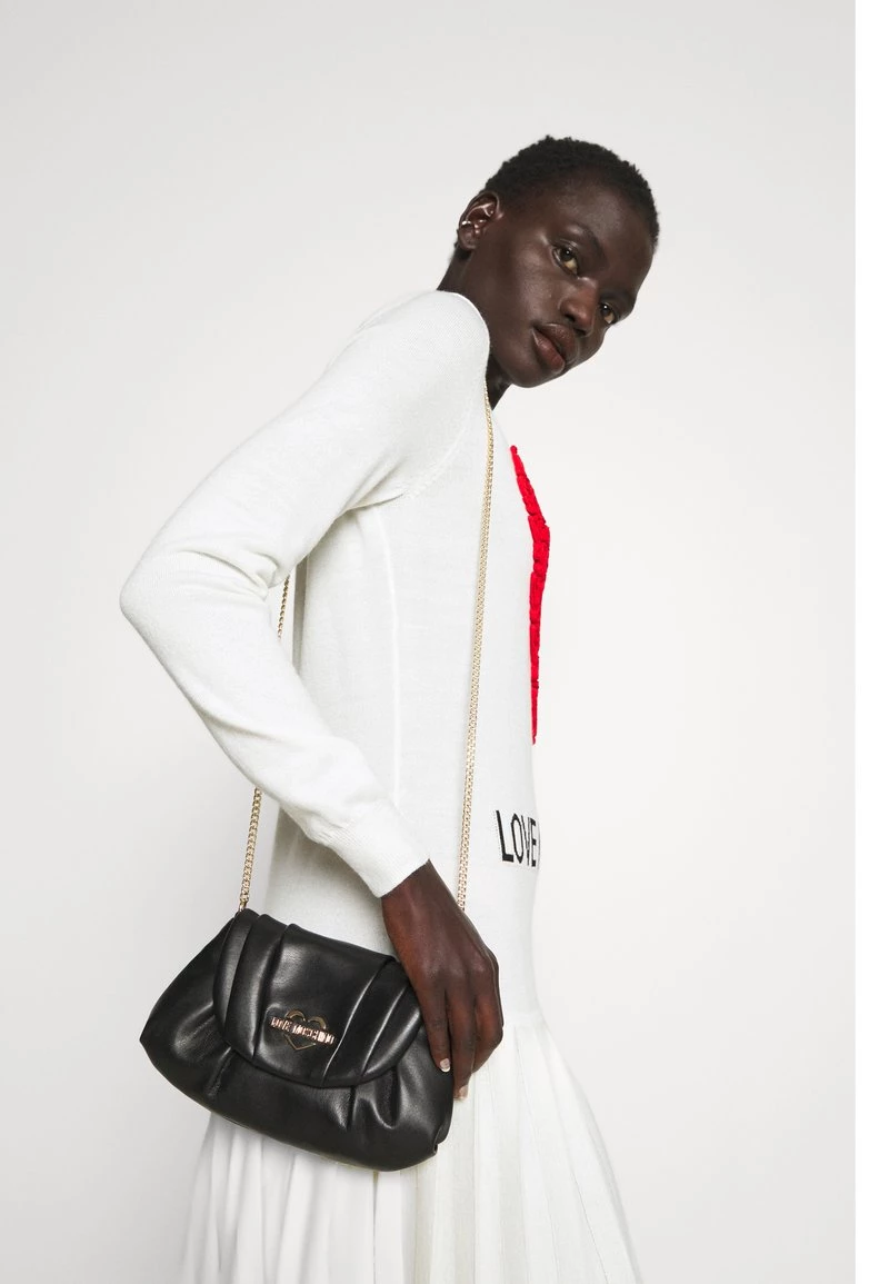 Presa π Love Moschino Abito In Maglia - Rosso, Donna π€© 5 Presa π Love Moschino Abito In Maglia - Rosso, Donna π€© - immagine 5