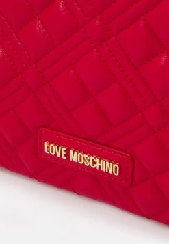 Bilancio β Love Moschino QUILTED CHAIN LOGO FLAP - Borsa A Tracolla - Rosso, Donna π 9 Bilancio β Love Moschino QUILTED CHAIN LOGO FLAP - Borsa A Tracolla - Rosso, Donna π -Vendite Love Moschino 2f15b6ed6ec54f33bf936dad01fb891b