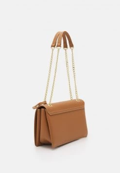 Vendita all'ingrosso π Love Moschino NEW LOGO CHAIN FLAP XBODY - Borsa A Tracolla - Camel, Donna π― 7 Vendita all'ingrosso π Love Moschino NEW LOGO CHAIN FLAP XBODY - Borsa A Tracolla - Camel, Donna π― -Vendite Love Moschino 31162ae580d34aa0affc2e7e94434b18