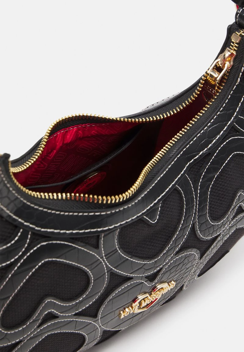 Migliore vendita 𧨠Love Moschino MULTI QUILT HEARTED BAGUETTE - Borsa A Mano - Multicoloured, Donna π 3 Migliore vendita 𧨠Love Moschino MULTI QUILT HEARTED BAGUETTE - Borsa A Mano - Multicoloured, Donna π - immagine 3