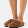 Vendita lampo ⭐ Love Moschino EXCLUSIVE SLIPPER - Pantofole - Camel, Donna 🎉