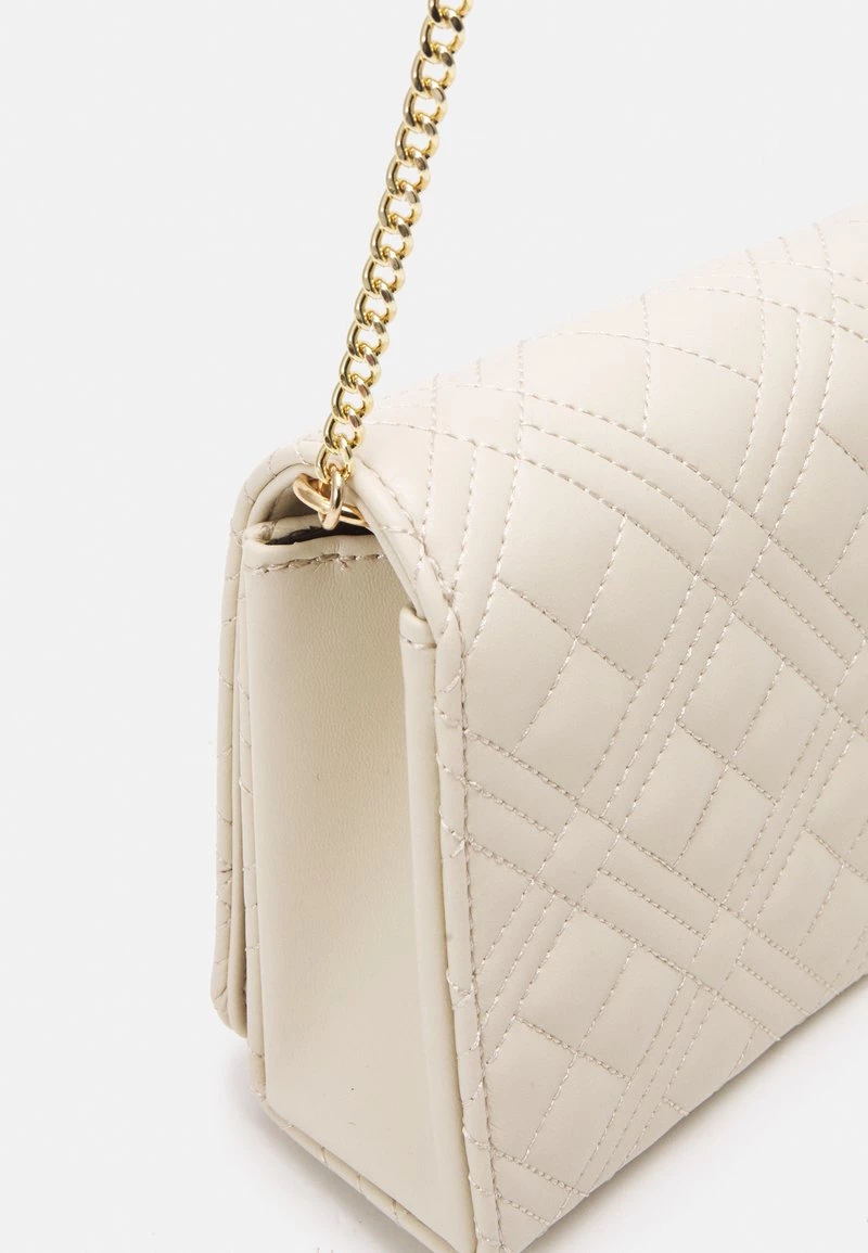 Presa π₯° Love Moschino QUILTED CHAIN LOGO CROSSBODY - Borsa A Tracolla - Avorio, Donna π 5 Presa π₯° Love Moschino QUILTED CHAIN LOGO CROSSBODY - Borsa A Tracolla - Avorio, Donna π - immagine 5