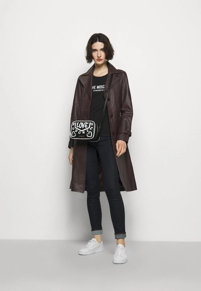 Vendita all'ingrosso π Love Moschino T-shirt Con Stampa - Black, Donna π― 2 Vendita all'ingrosso π Love Moschino T-shirt Con Stampa - Black, Donna π― - immagine 2