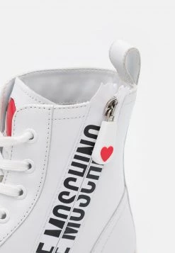 Le migliori recensioni di ⭐ Love Moschino 👟 Sneakers Alte - Bianco, Donna 🤩 -Vendite Love Moschino 4912d982a5594edb86da6197847549d2