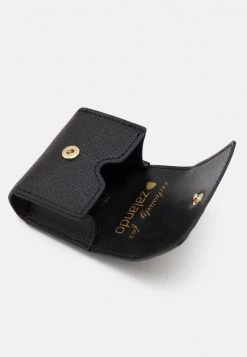 Acquistare π Love Moschino EXCLUSIVE AIRPOD PRO CASE - Altri Accessori - Nero, Donna π 9 Acquistare π Love Moschino EXCLUSIVE AIRPOD PRO CASE - Altri Accessori - Nero, Donna π -Vendite Love Moschino 5521ff2541fa48b2b2bfb4c869ab5f06