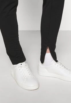 Sconto ✔️ Love Moschino Pantaloni Sportivi - Black, Donna 🧨 11 Sconto ✔️ Love Moschino Pantaloni Sportivi - Black, Donna 🧨 -Vendite Love Moschino 63a354abfbe34984a7ce3b4e3ed2e307