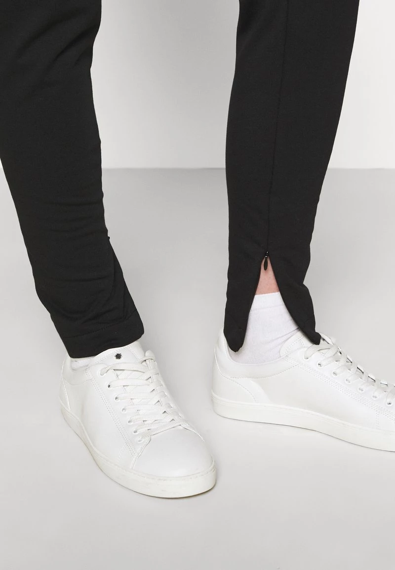 Sconto ✔️ Love Moschino Pantaloni Sportivi - Black, Donna 🧨 5 Sconto ✔️ Love Moschino Pantaloni Sportivi - Black, Donna 🧨 - immagine 5