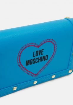 Promo π Love Moschino LOVE HEART STUD CROSSBODY - Borsa A Tracolla - Oceano, Donna π 7 Promo π Love Moschino LOVE HEART STUD CROSSBODY - Borsa A Tracolla - Oceano, Donna π -Vendite Love Moschino 719d193e43f9433e863a8d67127be570