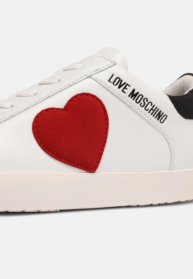 Offerte β€οΈ Love Moschino π Sneakers Basse - White, Donna π₯ 6 Offerte β€οΈ Love Moschino π Sneakers Basse - White, Donna π₯ - immagine 6