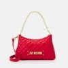 A buon mercato 🔔 Love Moschino QUILTED LOGO CHAIN POUCHETTE - Borsa A Mano - Rosso, Donna 🧨