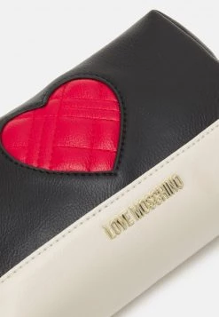 Miglior offerta ⭐ Love Moschino HEART QUILTED COLOUR BLOCK BEAUTY BAG - Trousse - Fantasy, Donna 🎉 -Vendite Love Moschino 8455e7ab8f814f0e9fd3f163f22a3636