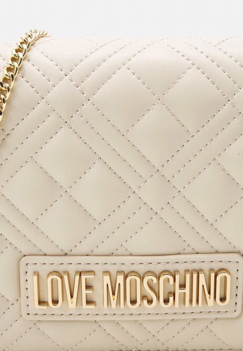 Presa π₯° Love Moschino QUILTED CHAIN LOGO CROSSBODY - Borsa A Tracolla - Avorio, Donna π 6 Presa π₯° Love Moschino QUILTED CHAIN LOGO CROSSBODY - Borsa A Tracolla - Avorio, Donna π - immagine 6