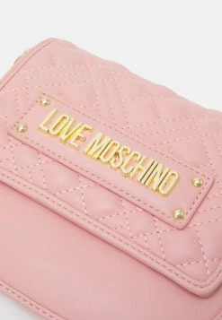 Vendita all'ingrosso ❤️ Love Moschino QUILTED SADDLE BAG - Borsa A Tracolla - Rosa, Donna 😉 7 Vendita all'ingrosso ❤️ Love Moschino QUILTED SADDLE BAG - Borsa A Tracolla - Rosa, Donna 😉 -Vendite Love Moschino 8bc433f5ce9246e4bab6810596906885