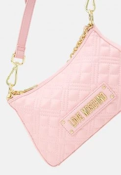 Bilancio 🎁 Love Moschino QUILTED LOGO CHAIN POUCHETTE - Borsa A Mano - Rosa, Donna 🥰 -Vendite Love Moschino 9407e9becca64d059fb8ca0dfea3898c
