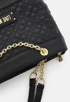 Sconto ✨ Love Moschino QUILTED LOGO FRONT CHAIN BAG - Borsa A Mano - Nero, Donna ⌛ -Vendite Love Moschino 9d06c8d9d3c5493a818b99ff8c352ec8
