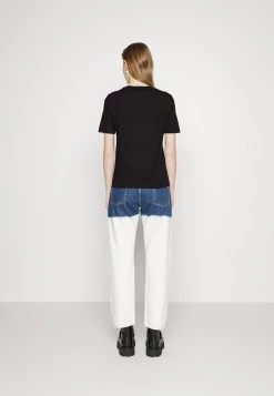 I primi 10 β Love Moschino T-shirt Con Stampa - Black, Donna π 9 I primi 10 β Love Moschino T-shirt Con Stampa - Black, Donna π -Vendite Love Moschino 9e37fb5a150048ce800ef0179de2f730