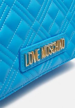 Le migliori recensioni di 🤩 Love Moschino QUILTED LOGO CROSSBODY - Borsa A Tracolla - Oceano, Donna 🎉 -Vendite Love Moschino a0e97f9446154eb7ba12492b623f7621