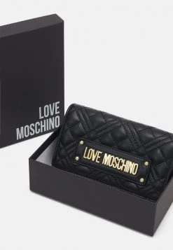 I primi 10 👍 Love Moschino QUILTED LOGO FLAP WALLET - Portafoglio - Nero, Donna ❤️ -Vendite Love Moschino a209cae2050f4defb86cefc5a7f6a3ce