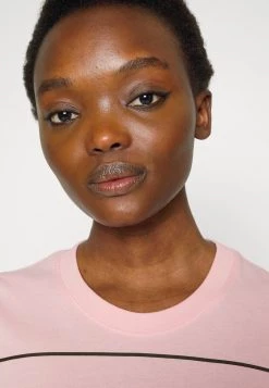 Miglior prezzo 𧨠Love Moschino T-shirt Con Stampa - Pink, Donna π 10 Miglior prezzo 𧨠Love Moschino T-shirt Con Stampa - Pink, Donna π -Vendite Love Moschino a41b4324cda84652acb2befc2d6d6d2f