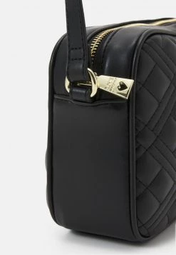 Miglior prezzo 🧨 Love Moschino QUILTED LOGO CAMERA BAG - Borsa A Tracolla - Nero, Donna 🥰 -Vendite Love Moschino a7ea88b3cf1944aca59083f7de4ea586