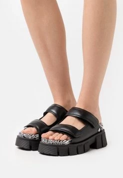 Vendita lampo 🥰 Love Moschino Ciabattine - Nero, Donna ⭐