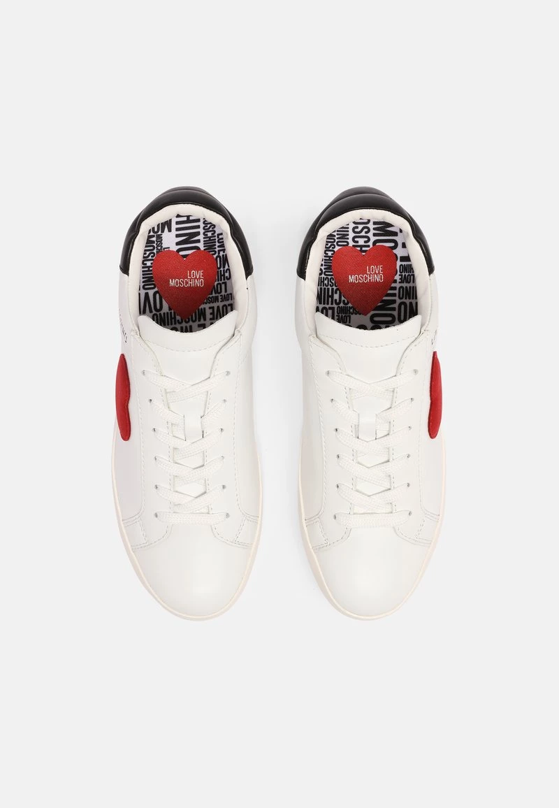 Offerte β€οΈ Love Moschino π Sneakers Basse - White, Donna π₯ 3 Offerte β€οΈ Love Moschino π Sneakers Basse - White, Donna π₯ - immagine 3