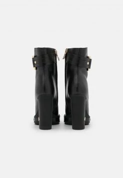 Miglior prezzo π Love Moschino Stivaletti Con Tacco - Nero, Donna β 10 Miglior prezzo π Love Moschino Stivaletti Con Tacco - Nero, Donna β -Vendite Love Moschino b72e042678854f46b246b473b5f306b5