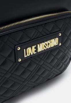 A buon mercato 𧨠Love Moschino QUILTED LOGO HOBO - Borsa A Mano - Nero, Donna π 9 A buon mercato 𧨠Love Moschino QUILTED LOGO HOBO - Borsa A Mano - Nero, Donna π -Vendite Love Moschino baeafc71747c444595689bbf9c7b1ccb