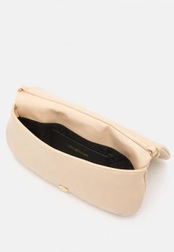 Nuovo di zecca π₯ Love Moschino QUILTED CHAIN LOGO FLAP - Borsa A Tracolla - Naturale/nude, Donna βοΈ 8 Nuovo di zecca π₯ Love Moschino QUILTED CHAIN LOGO FLAP - Borsa A Tracolla - Naturale/nude, Donna βοΈ -Vendite Love Moschino cb3cf2e08e8c440a9f9a624579d572bb