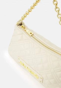 Miglior prezzo 👏 Love Moschino QUILTED LOGO CHAIN POUCHETTE - Borsa A Mano - Off-white, Donna ⭐ -Vendite Love Moschino d33d170bcf5642d6b44919eedf45e4af