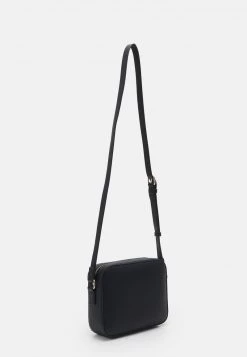 Vendite Love Moschino -Vendite Love Moschino d7a75551bd424d7a8cd5c4cac0715d1e