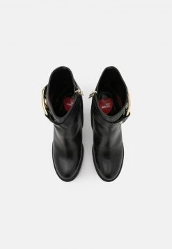 Miglior prezzo π Love Moschino Stivaletti Con Tacco - Nero, Donna β 11 Miglior prezzo π Love Moschino Stivaletti Con Tacco - Nero, Donna β -Vendite Love Moschino de2d63110c7d4a22a70ecb36f703a19e