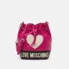 Promo ⌛ Love Moschino CHAIN BIG QUILTED HEART BUCKET BAG - Borsa A Tracolla - Pink, Donna 🥰