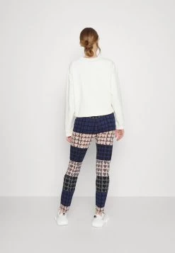 Vendita lampo ✔️ Love Moschino Pantaloni Sportivi - Pink/navy, Donna ✨ -Vendite Love Moschino f9cde1c6f5f54c2189f0caaef7abb6d0