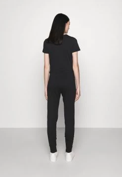 Sconto ✔️ Love Moschino Pantaloni Sportivi - Black, Donna 🧨 9 Sconto ✔️ Love Moschino Pantaloni Sportivi - Black, Donna 🧨 -Vendite Love Moschino fd9d5a2334844a5a8f4754fa77729a00