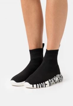 Le migliori recensioni di π€© Love Moschino π Sneakers Alte - Nero, Donna π―